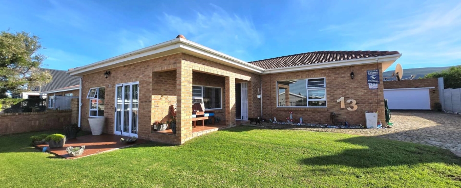 4 Bedroom Property for Sale in Franskraal Western Cape